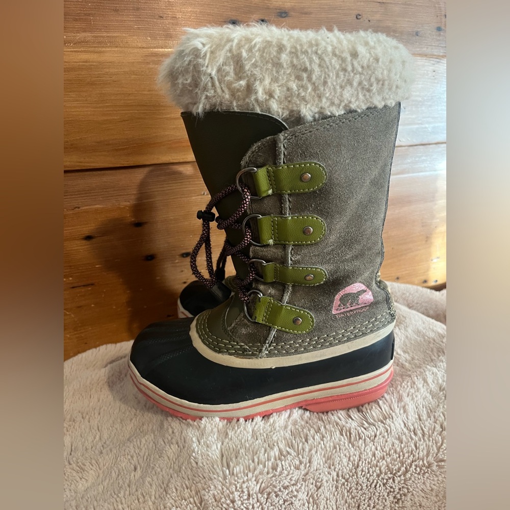 Sorel boots for girls - Picture 4 of 10